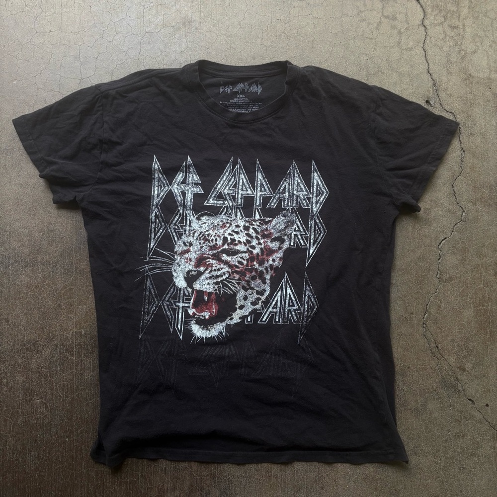 Def Leppard Black Graphic Tee